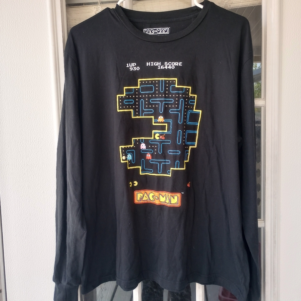 PAC MAN Men’s Shirt Size XLarge Black Long Sleeve Graphic Tee Gaming Retro